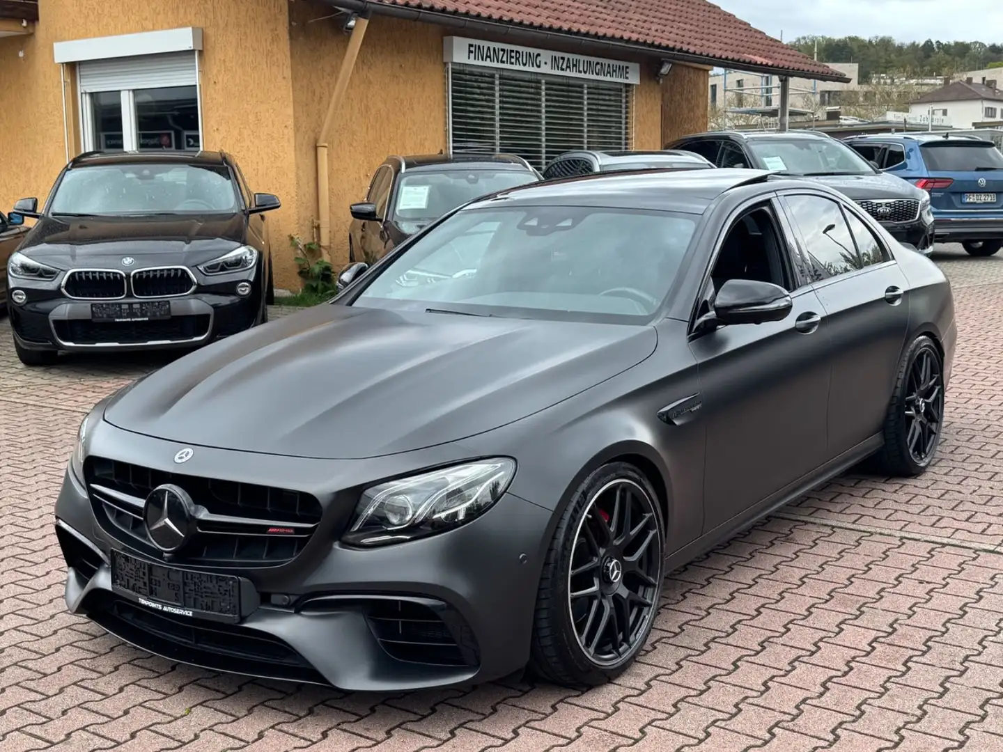 Mercedes-Benz E 63 AMG 4M WIDE+PANO+360°+20zoll+DISTRONIC+AIR Negru - 1