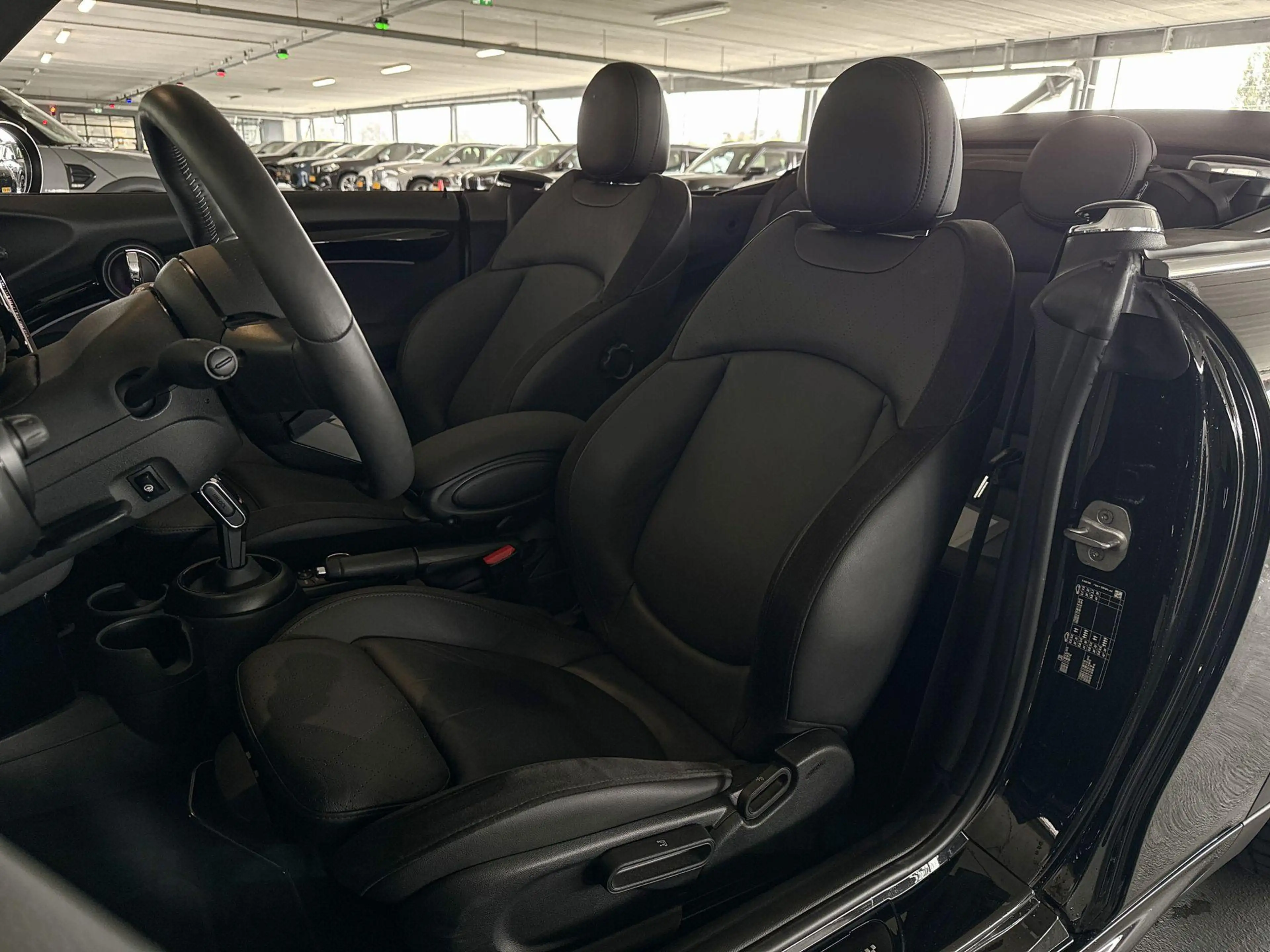 MINI Cooper Cabrio — photo 9