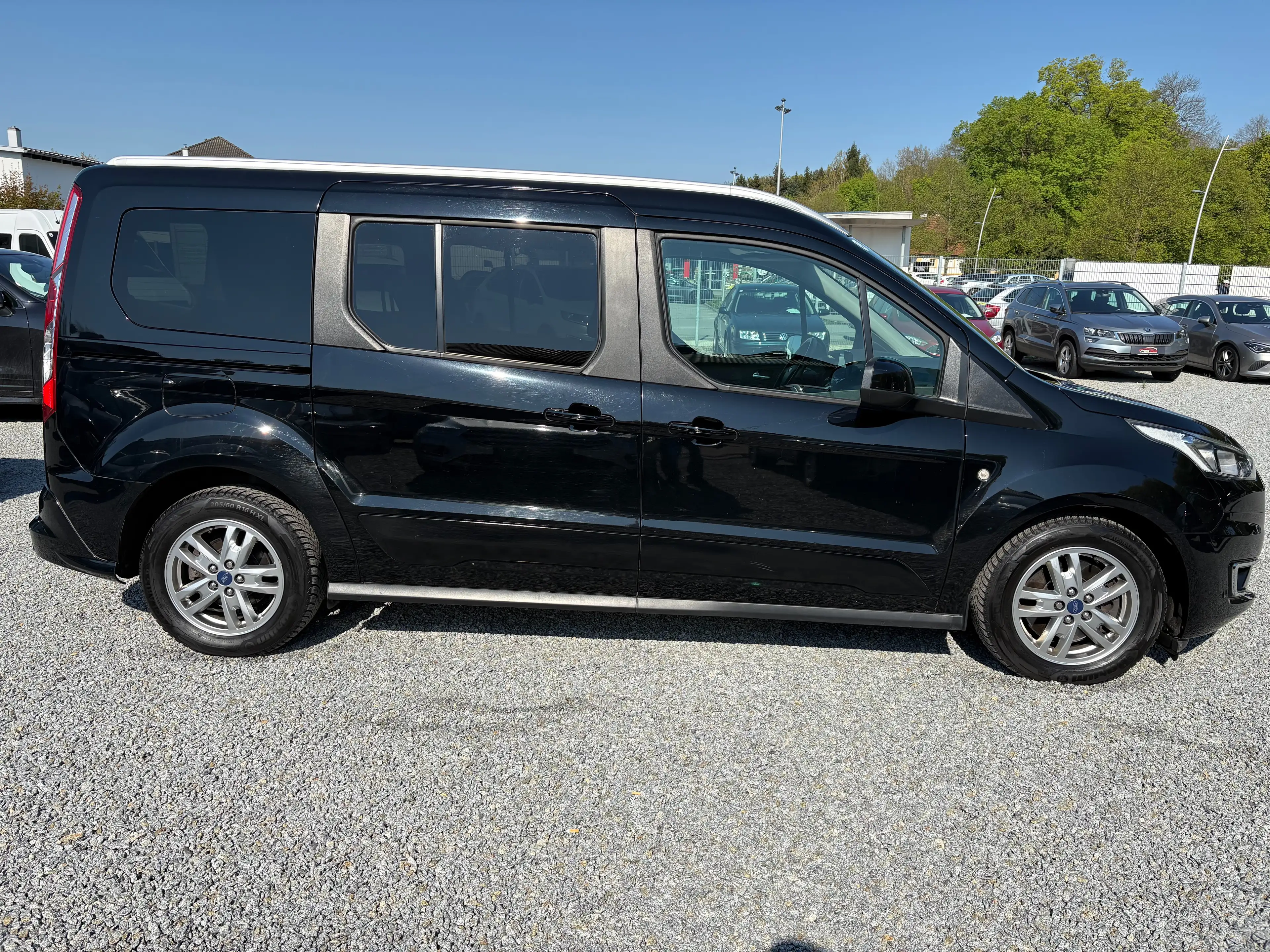 Ford Grand Tourneo Grand Tourneo 1.5TDCI*TITANIUM*AHK*RFK*TOP ZUSTAND — photo 10