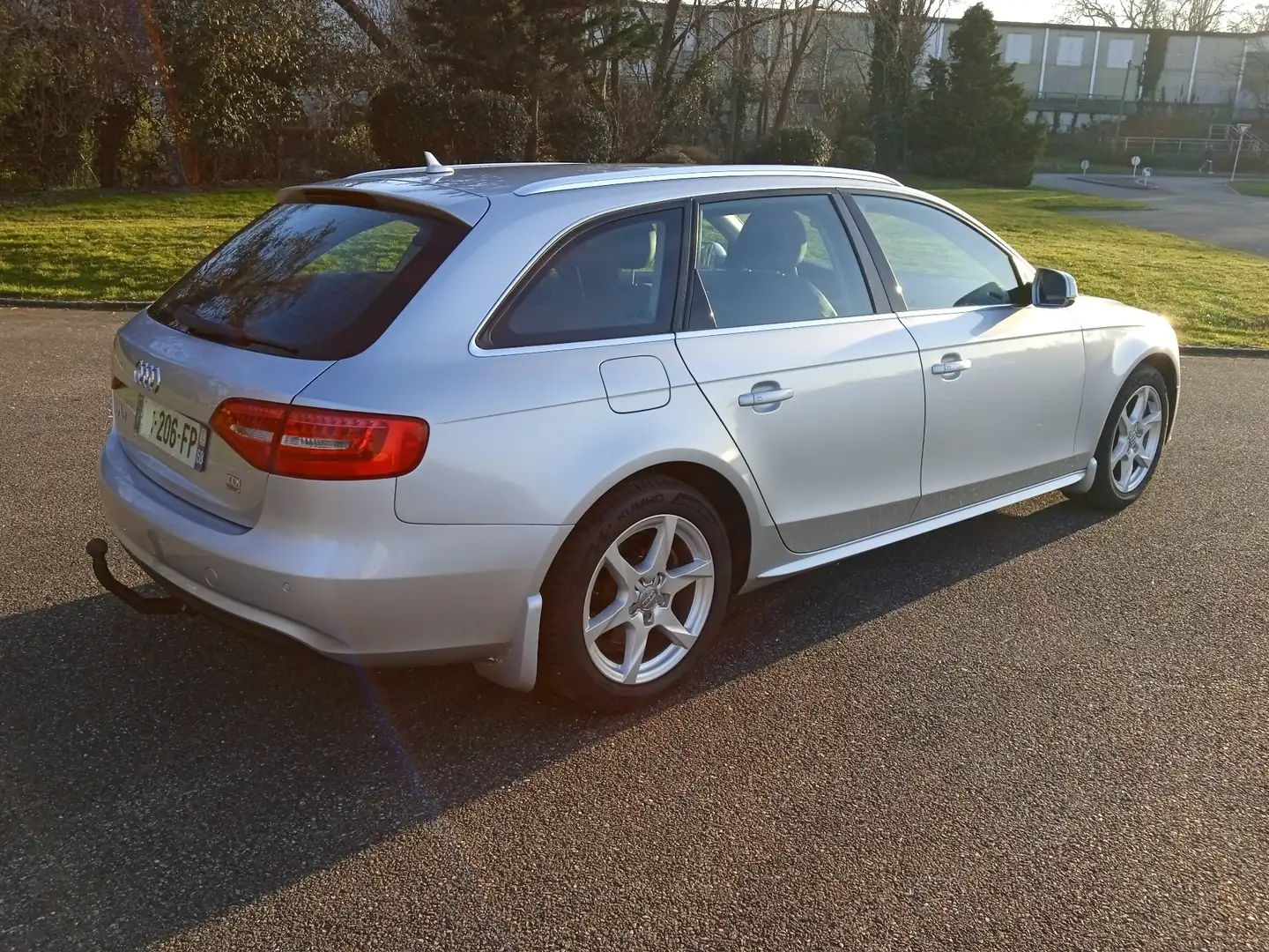 Audi A4 Avant 2.0 TDI 177 S Line Quattro Gris - 2