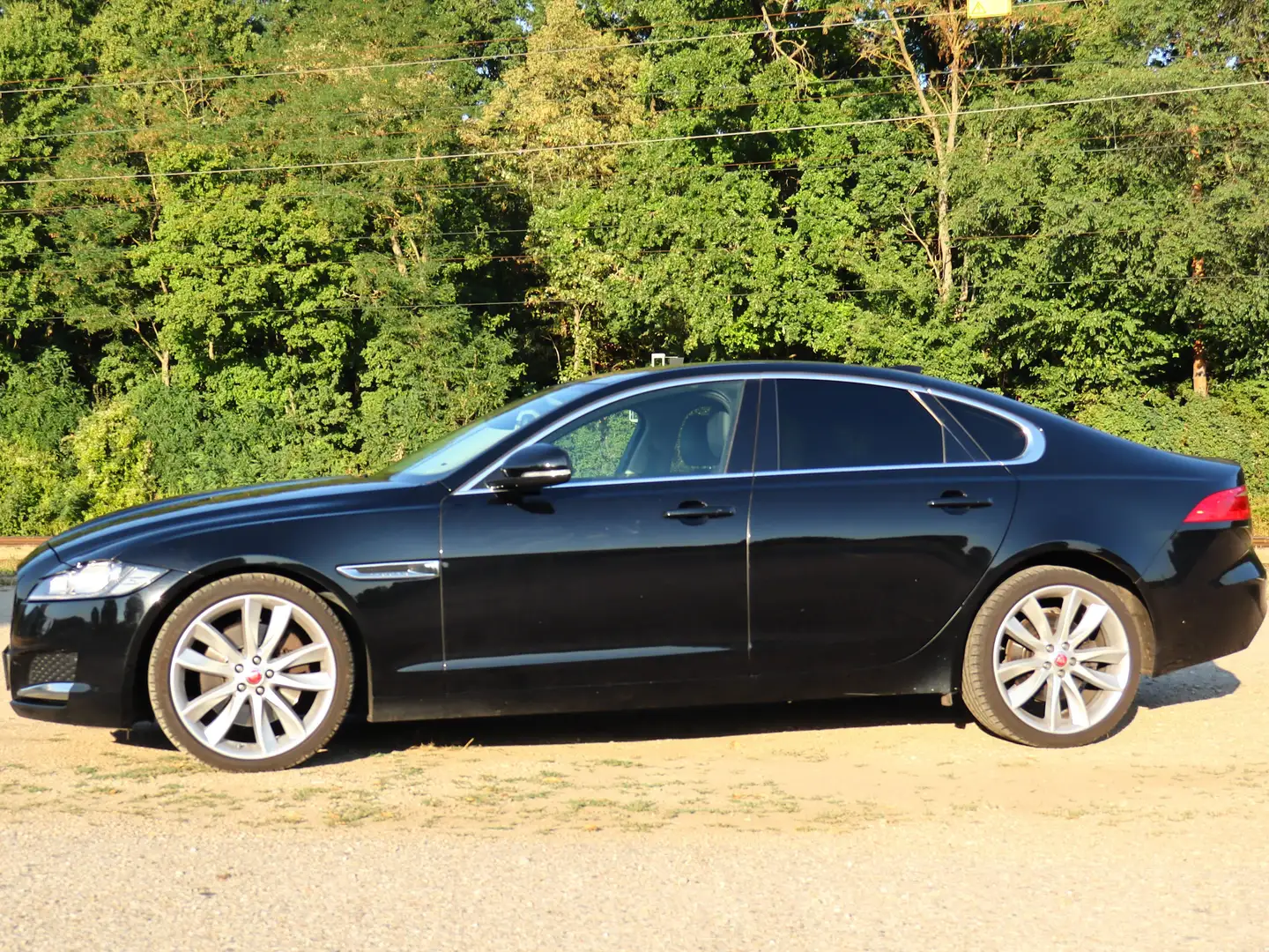 Jaguar XF XF 30d Prestige Aut. Prestige Schwarz - 2