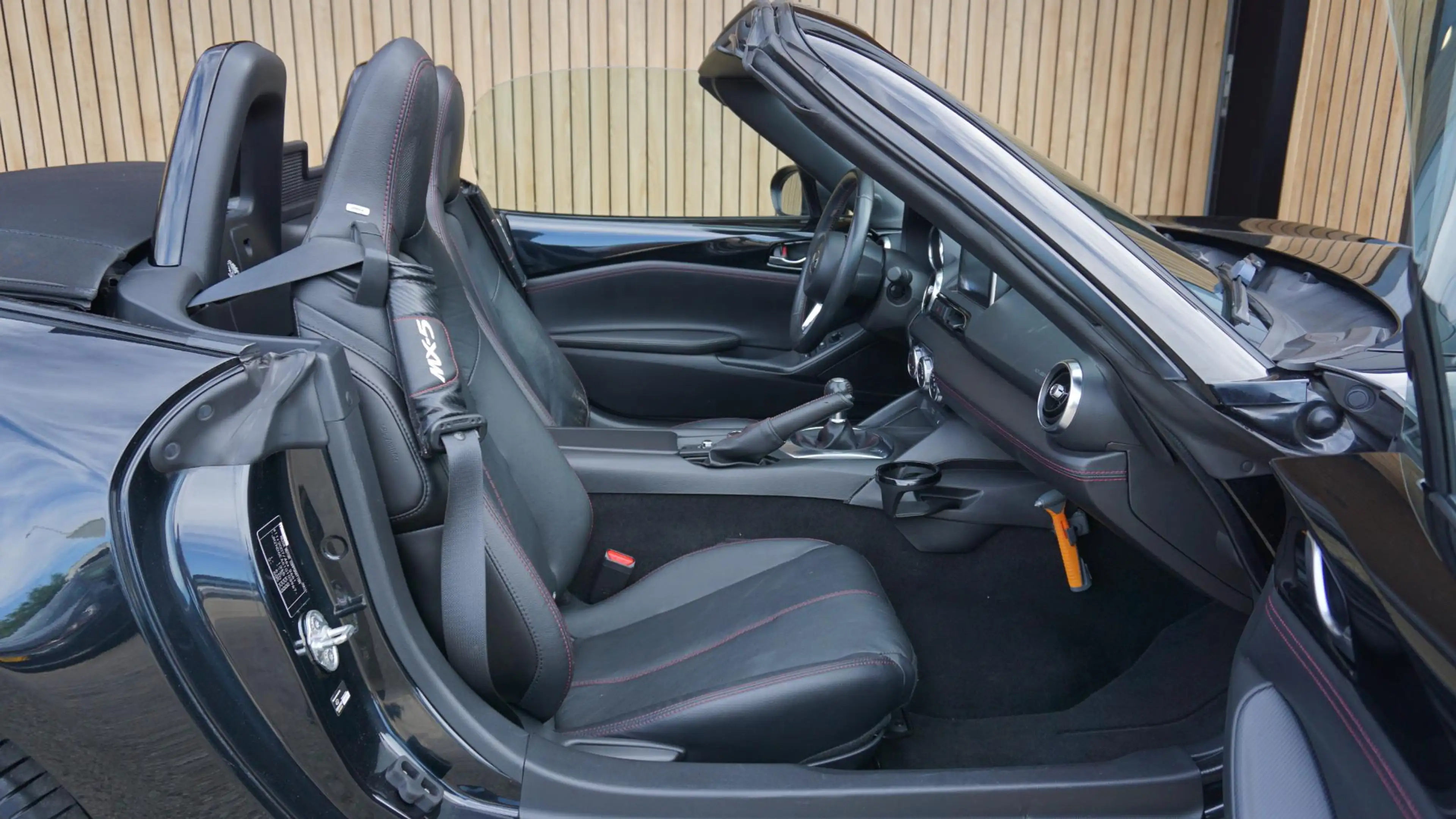 Mazda MX-5 1.5 SkyActiv-G 131pk GT-M Leder Bose Keyless LED 1 — photo 11