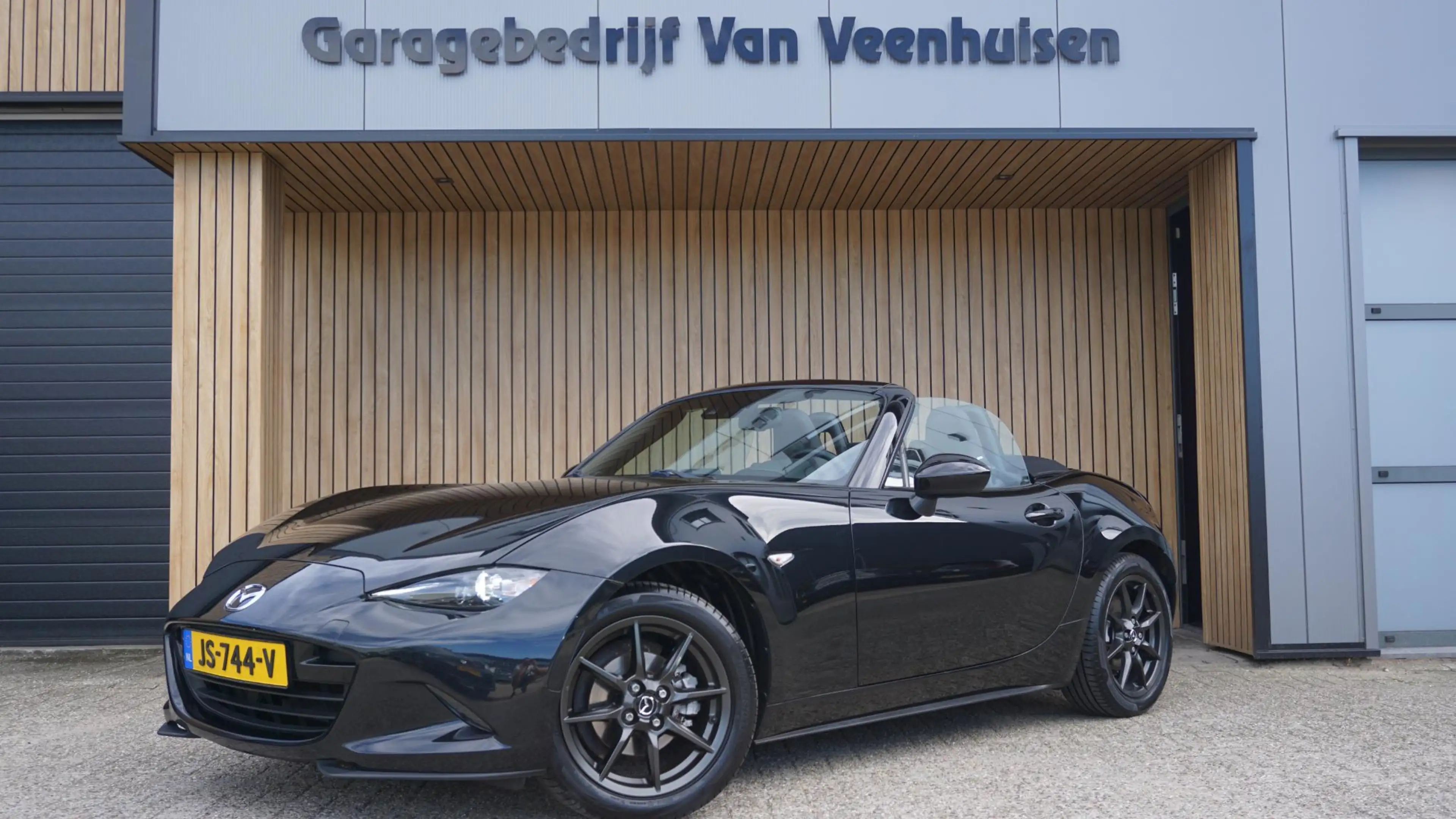 Mazda MX-5 1.5 SkyActiv-G 131pk GT-M Leder Bose Keyless LED 1