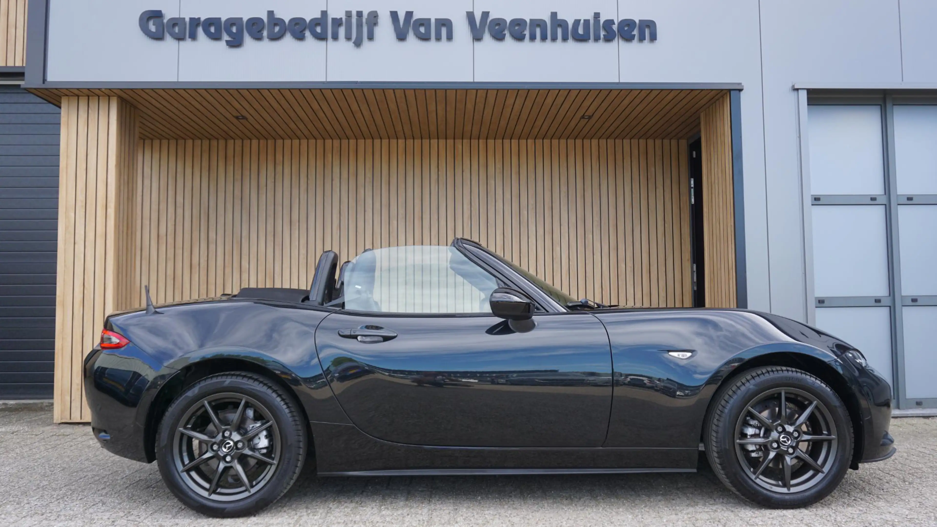 Mazda MX-5 1.5 SkyActiv-G 131pk GT-M Leder Bose Keyless LED 1 — photo 3