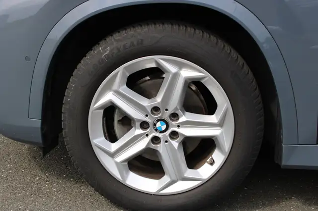 BMW X1 view 7