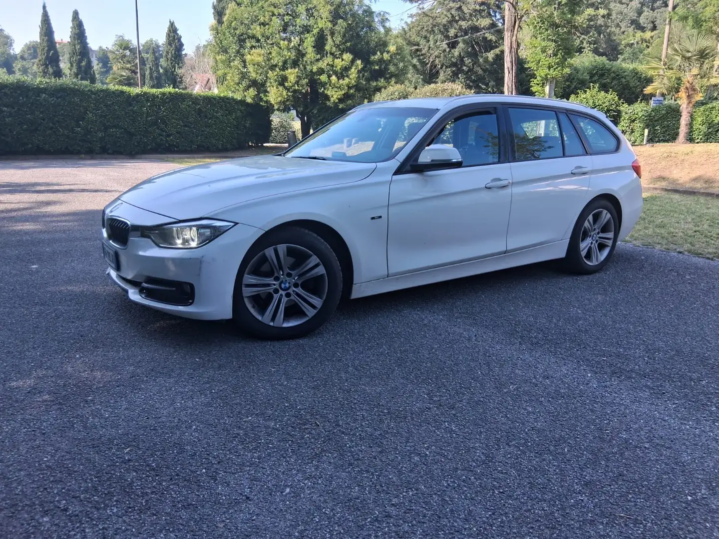 BMW 316 316d Touring Sport cambio automantico - 1