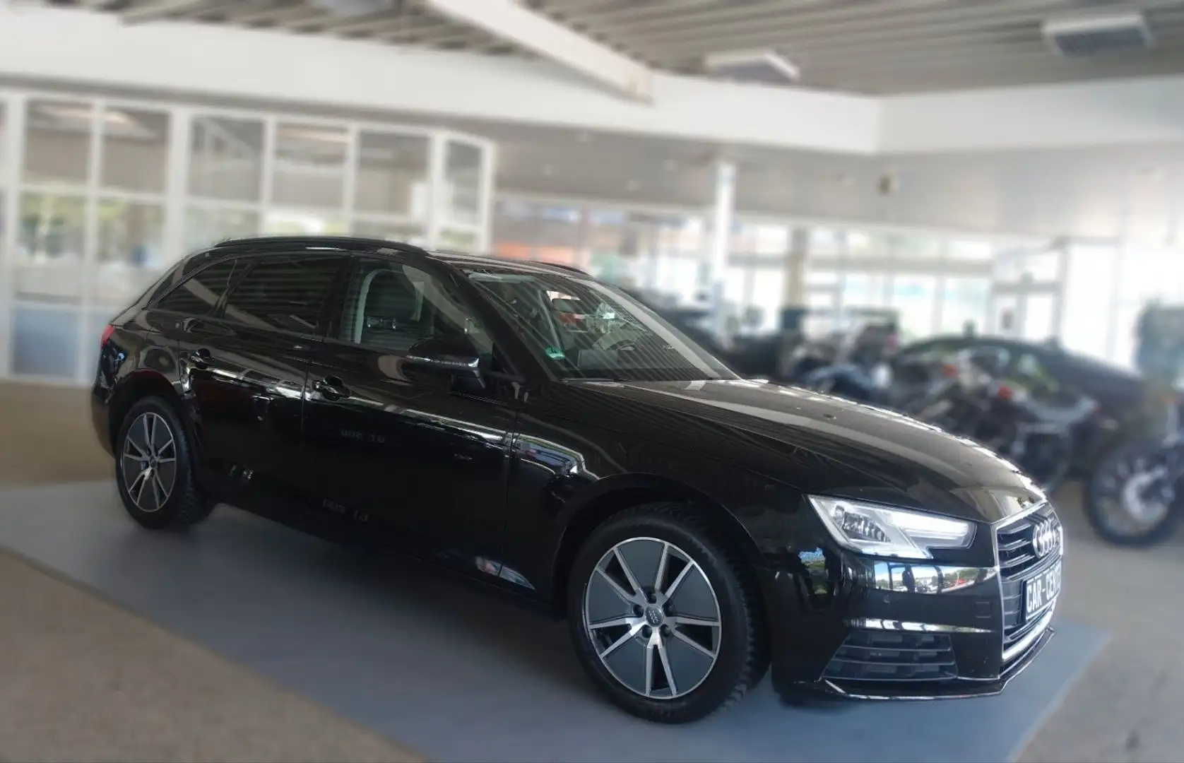 Audi A4 B9 Avant DSG; NAV+/ DSP/ APS/ SHZ/ LMF/ AHKv Schwarz - 1