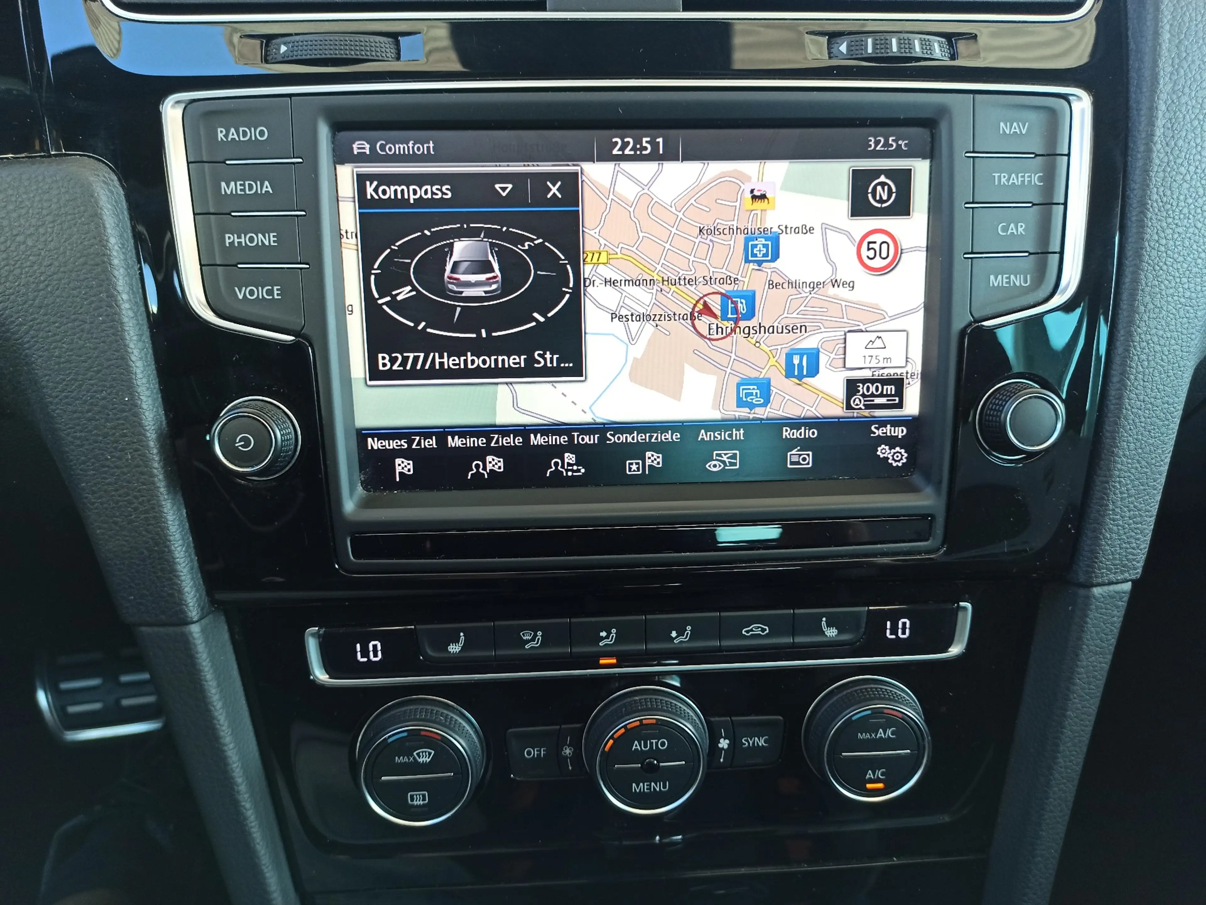Volkswagen Golf R R BMT 4Motion Pano Dynaudio Kamera Navi APP Connec — photo 12