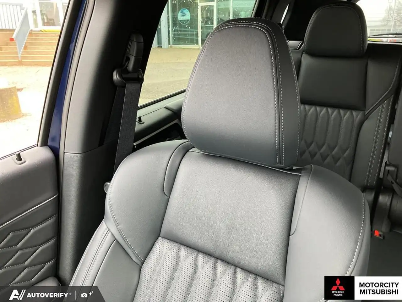 Mitsubishi Outlander fotografie Mitsubishi Outlander
