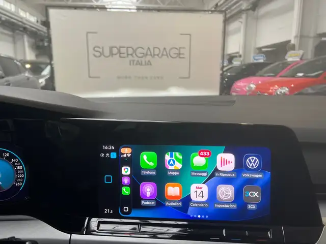 Volkswagen Golf view 9