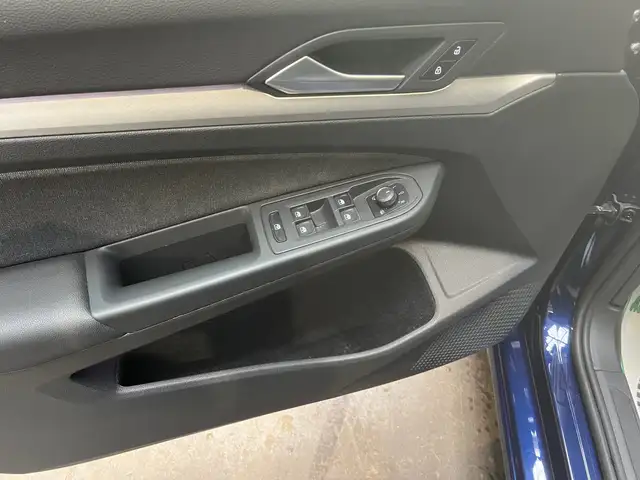 Volkswagen Golf view 23