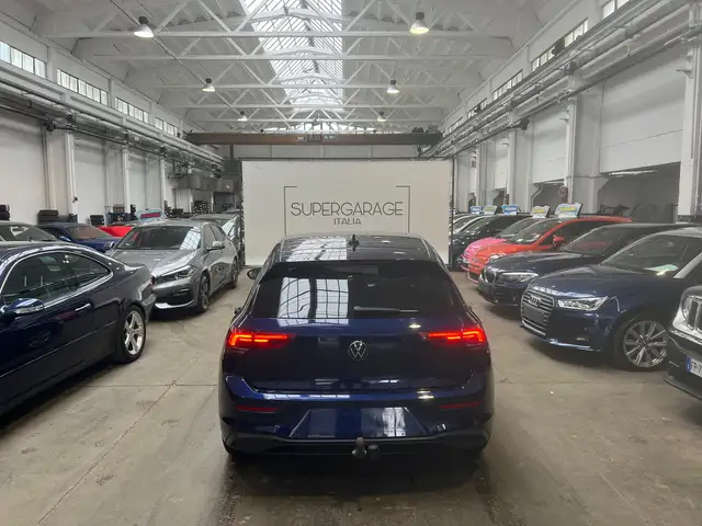 Volkswagen Golf view 6