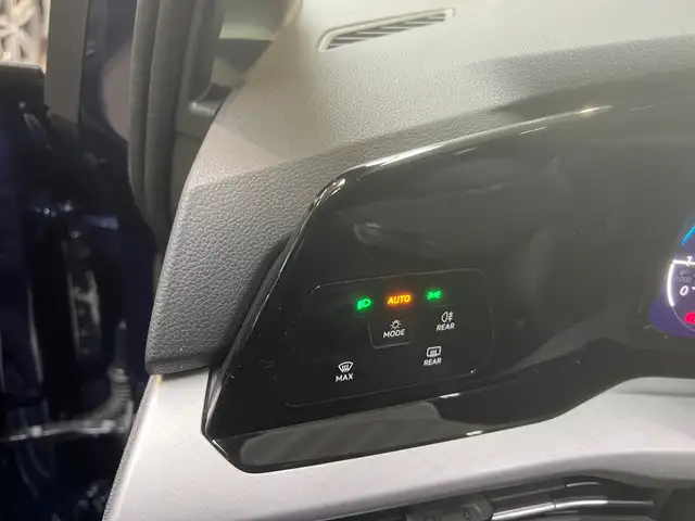 Volkswagen Golf view 19