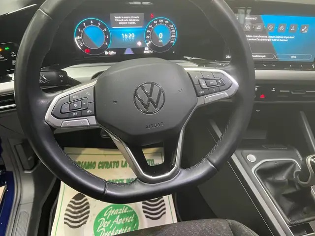 Volkswagen Golf view 16