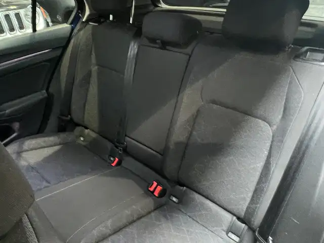 Volkswagen Golf view 8