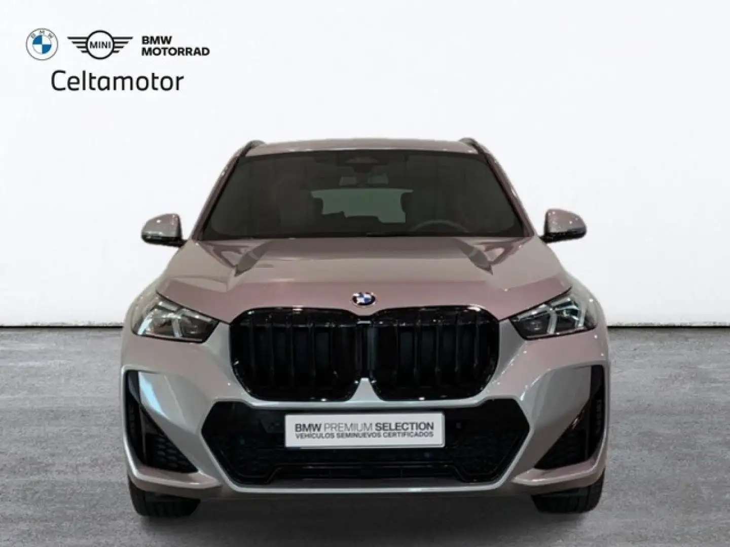 BMW X1 sDrive 18dA Silber - 2
