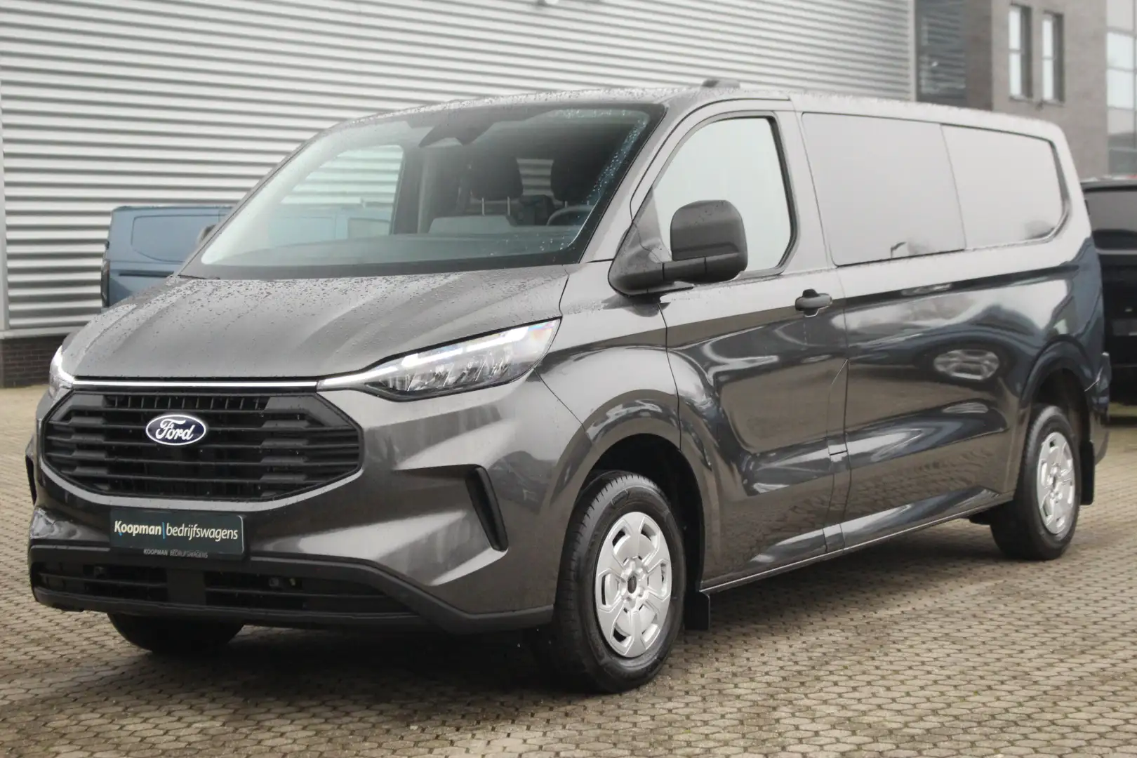 Ford Transit Custom 320 2.0TDCI 136pk L2H1 Trend DC | 6-Zits | Sync 4 Grijs - 2