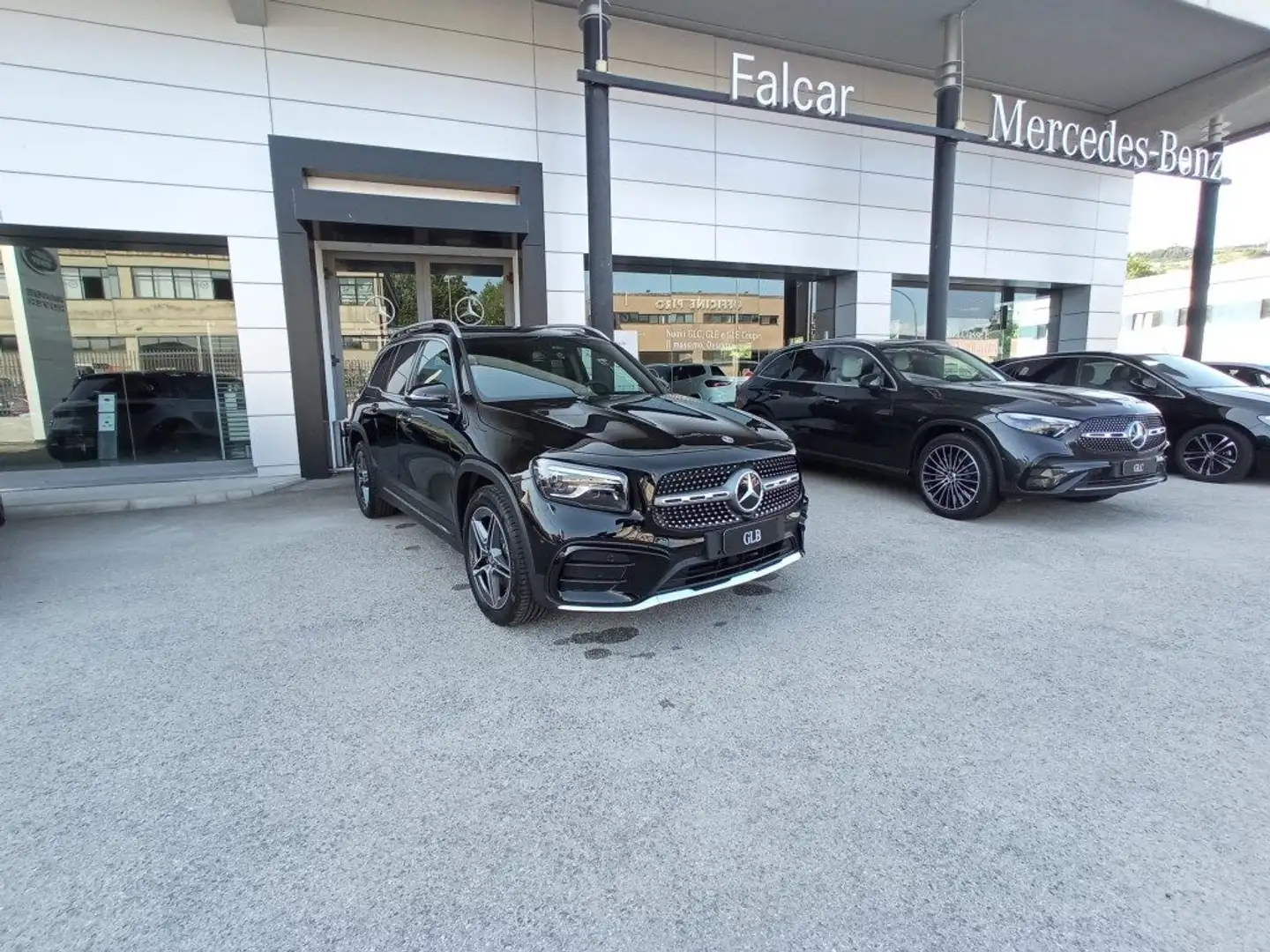 Mercedes-Benz GLB 200 d Automatic 4Matic AMG Line Advanced Plus Noir - 1