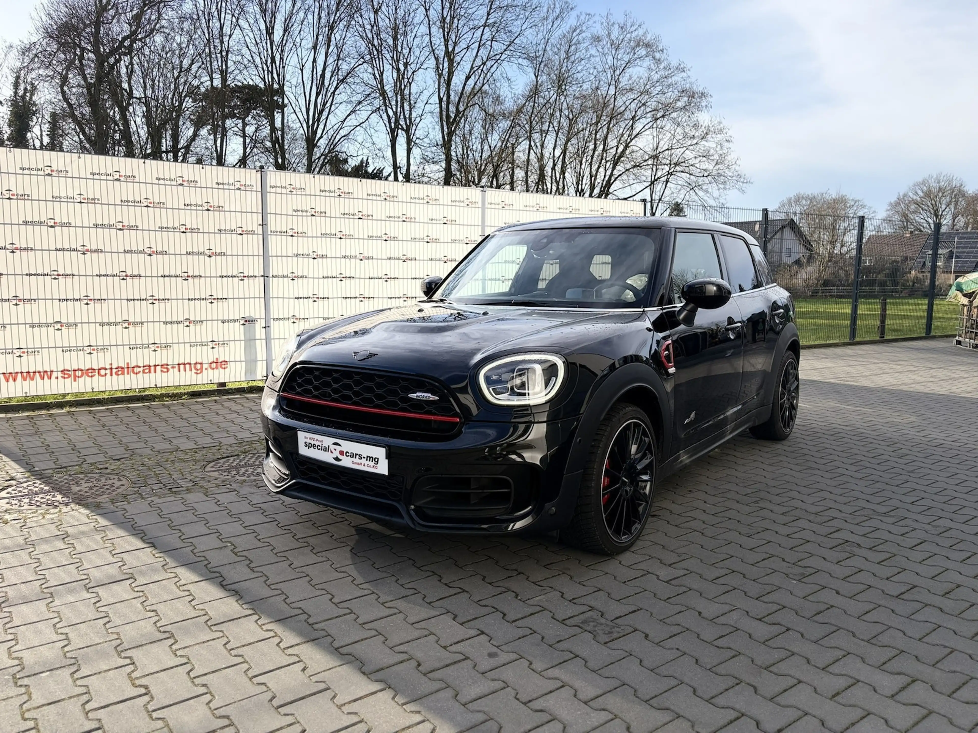 MINI John Cooper Works Countryman ALL4 / PANO / 306PS — photo 2