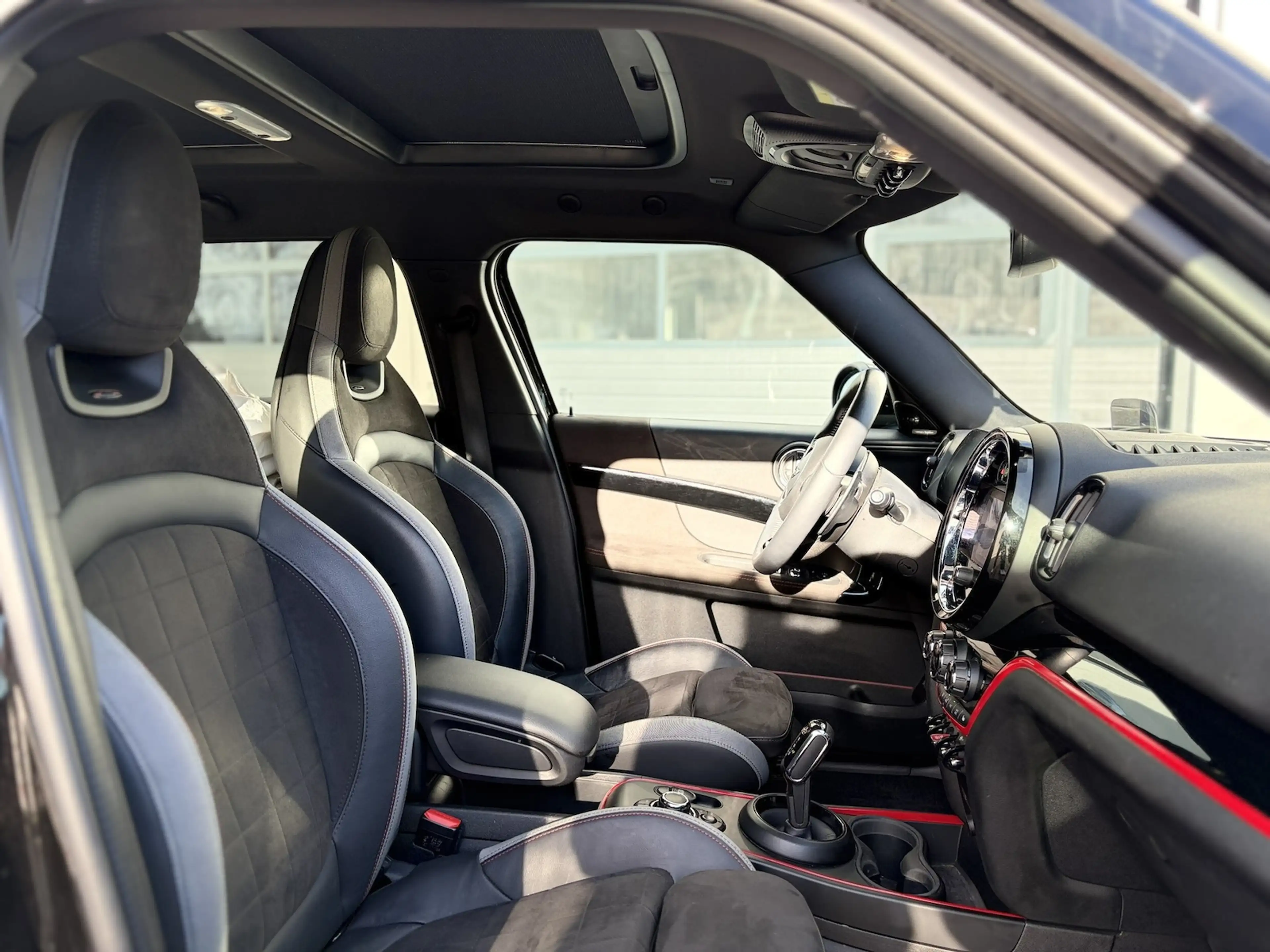 MINI John Cooper Works Countryman ALL4 / PANO / 306PS — photo 12