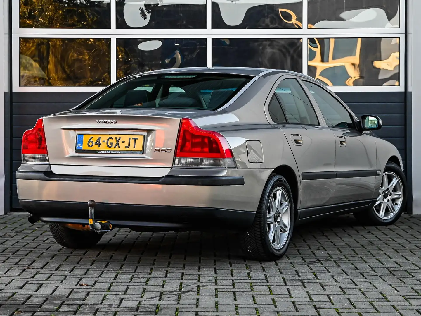 Volvo S60 2.4 | Automaat | 5-cilinder | Climate control | Cr Beige - 2