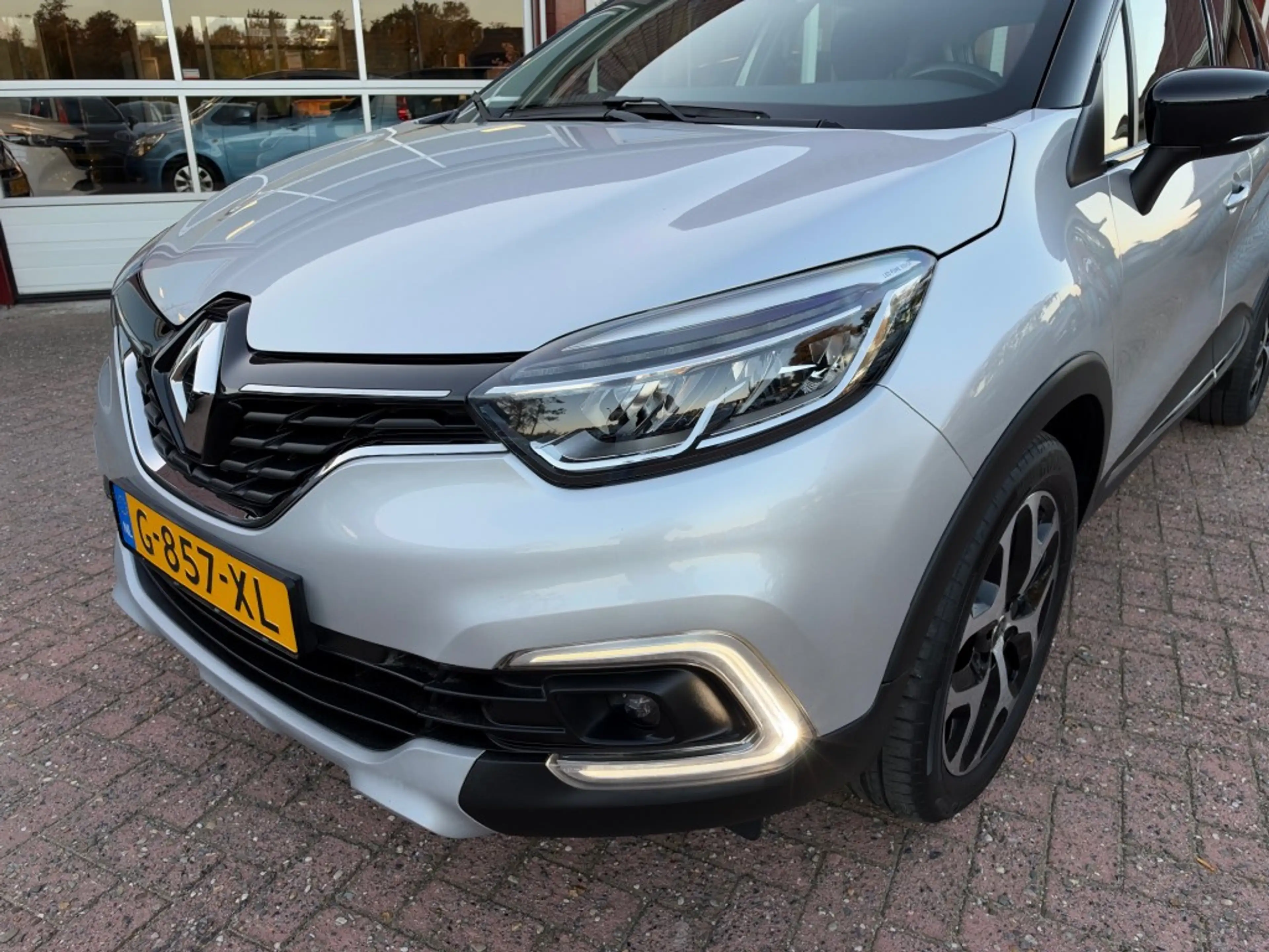 Renault Captur 1.3 TCE INTENS 150PK Automaat/Trekhaak/Cruise Cont — photo 18