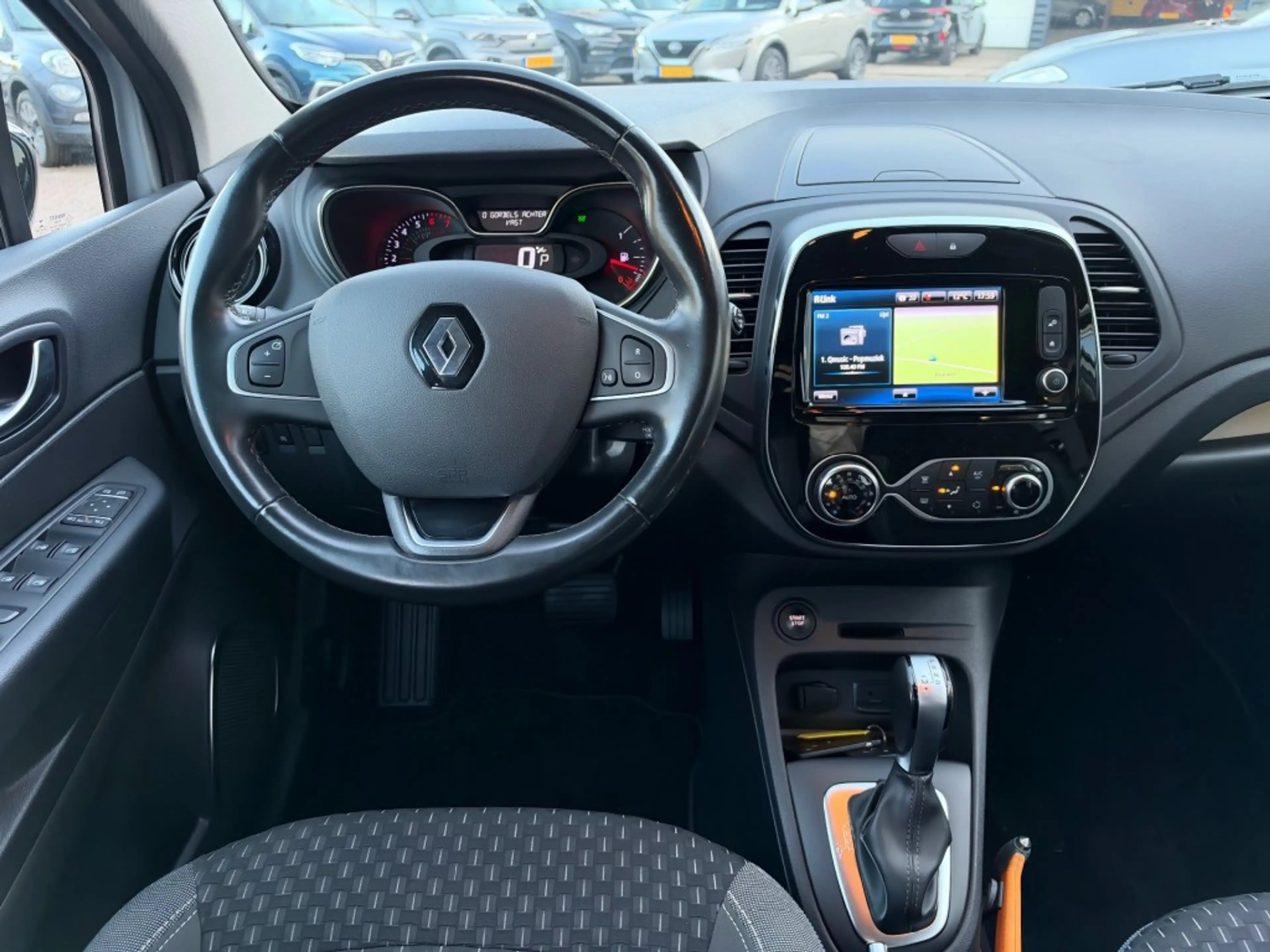 Renault Captur 1.3 TCE INTENS 150PK Automaat/Trekhaak/Cruise Cont — photo 9
