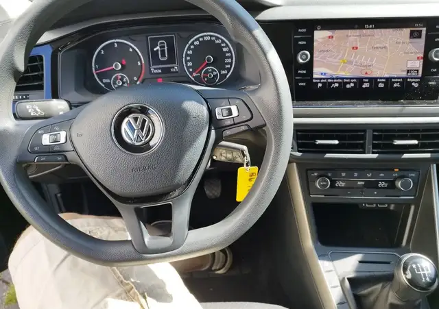 Volkswagen Polo view 6