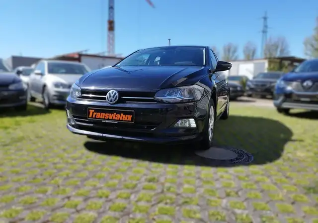 Volkswagen Polo view 3