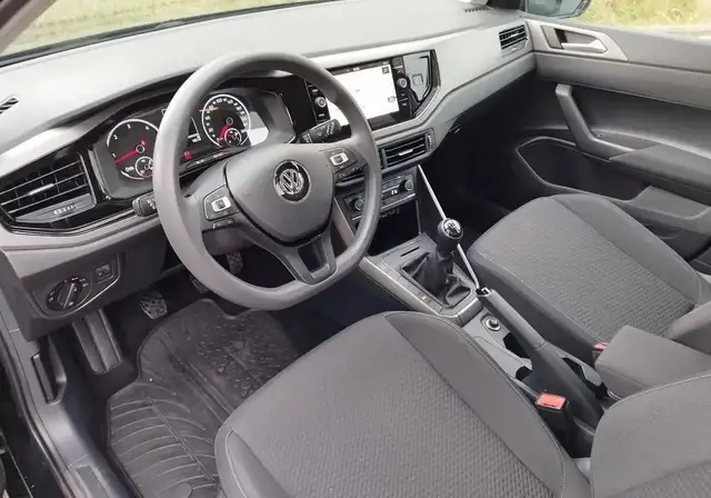 Volkswagen Polo view 8