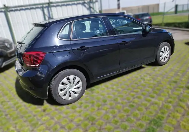 Volkswagen Polo view 4