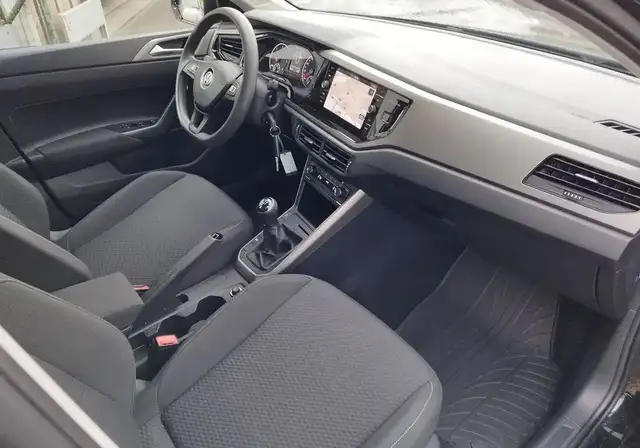 Volkswagen Polo view 9