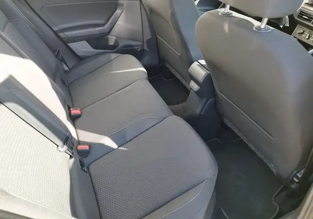 Volkswagen Polo view 10