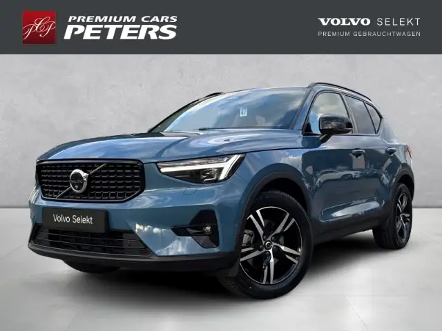 Volvo XC40 Plus Dark B4 18''LM Pano 360kam ACC DAB Harman LED