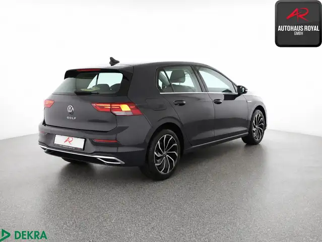 Volkswagen Golf view 5
