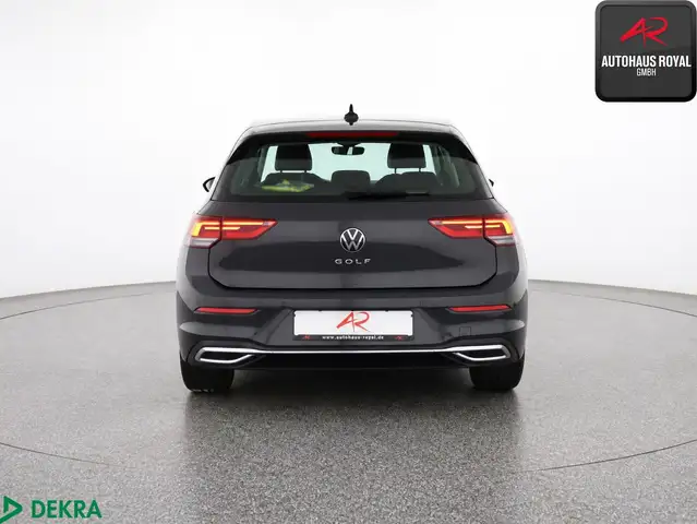 Volkswagen Golf view 4