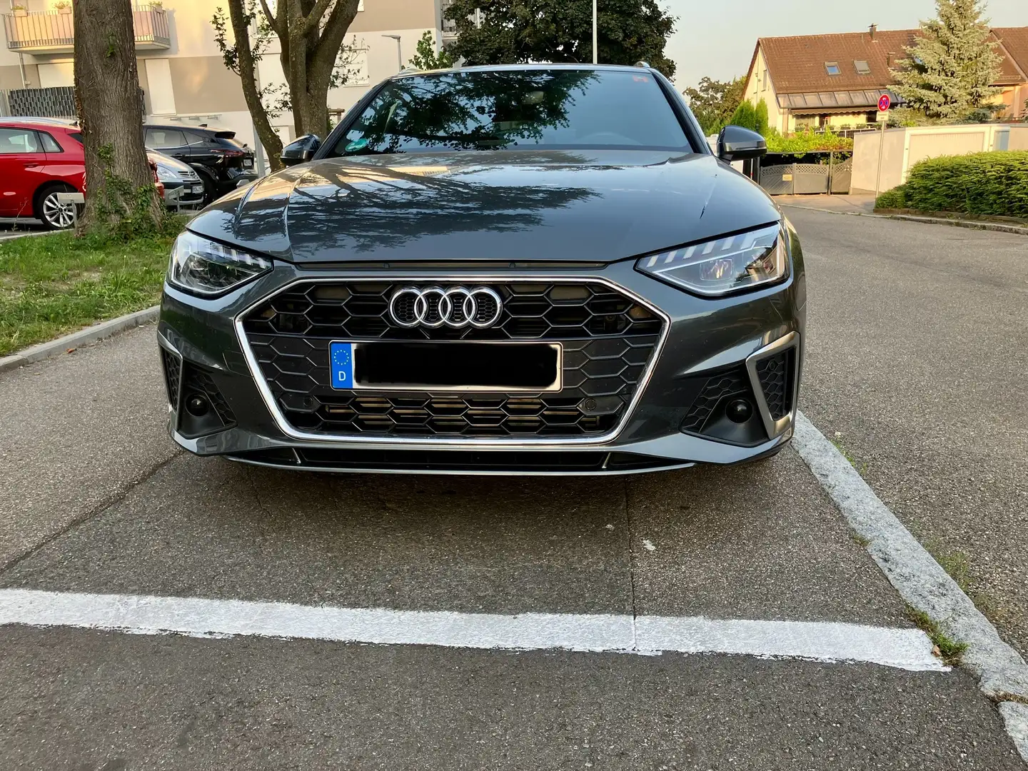 Audi A4 35 TFSI S line Grau - 2