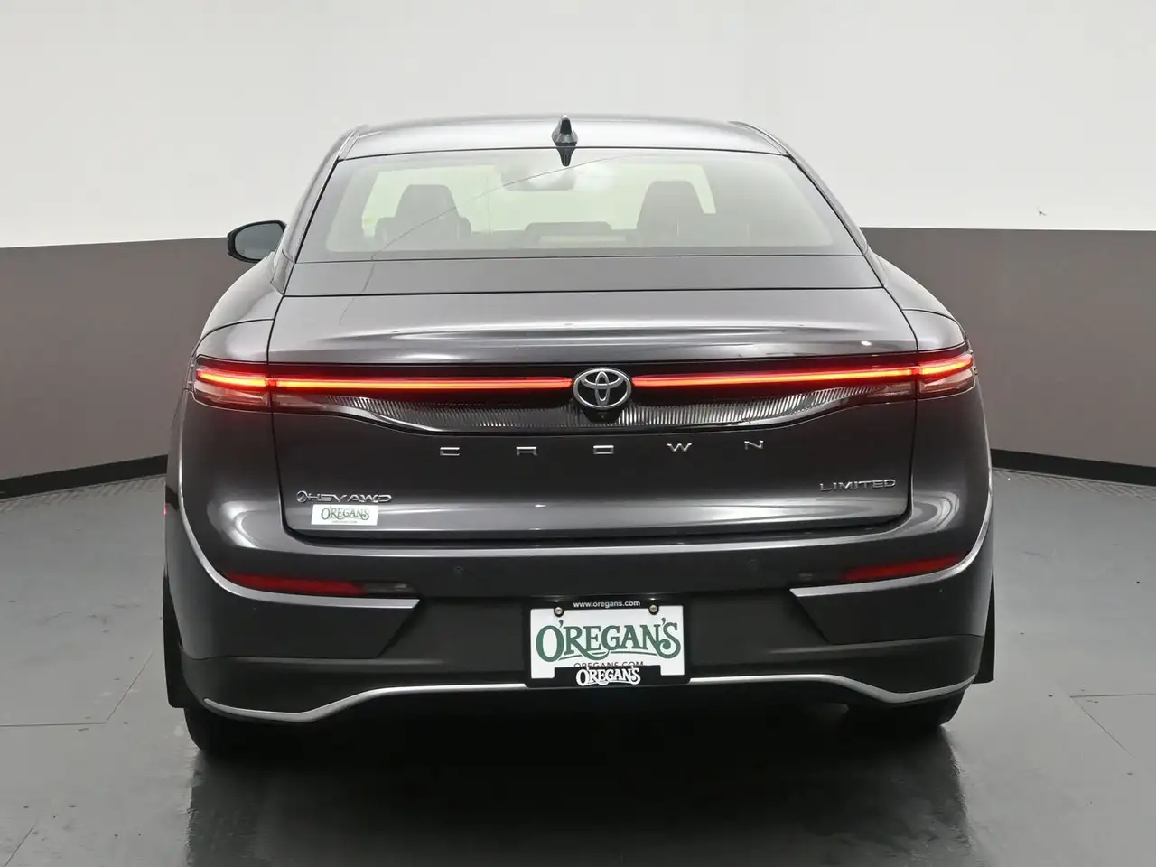 Toyota Crown снимка Toyota Crown