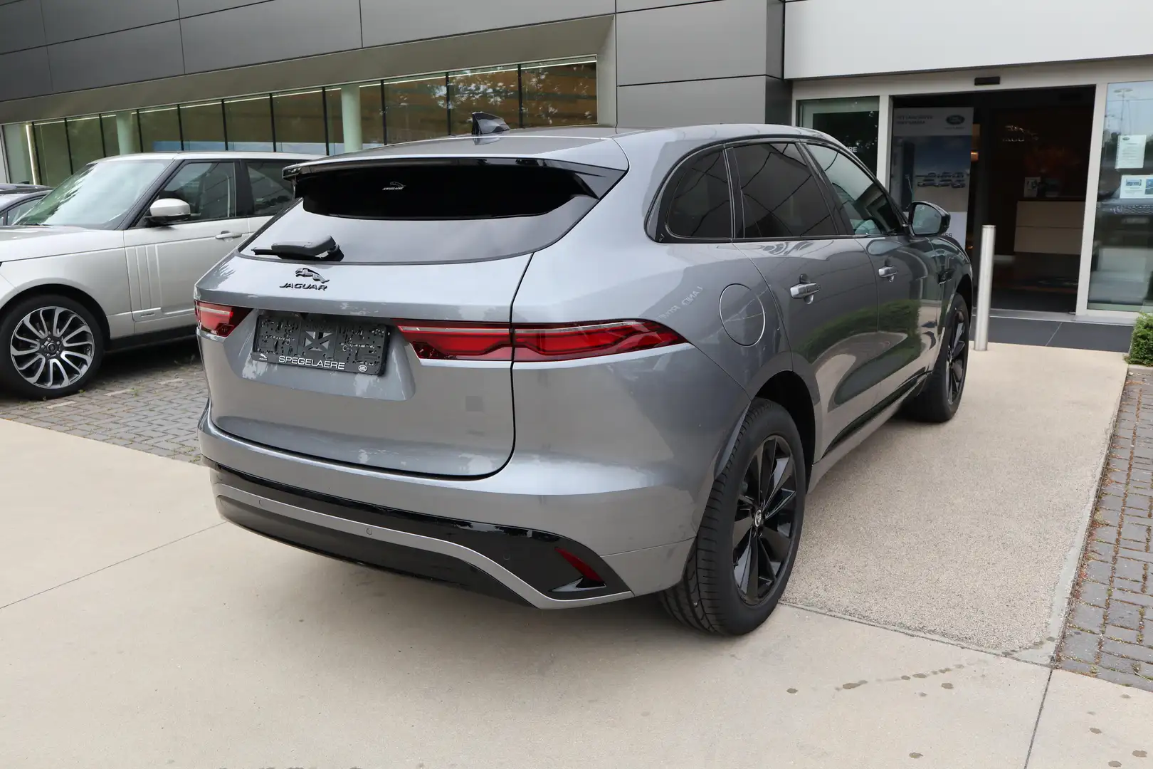 Jaguar F-Pace P400e R-Dynamic S AWD Gris - 2
