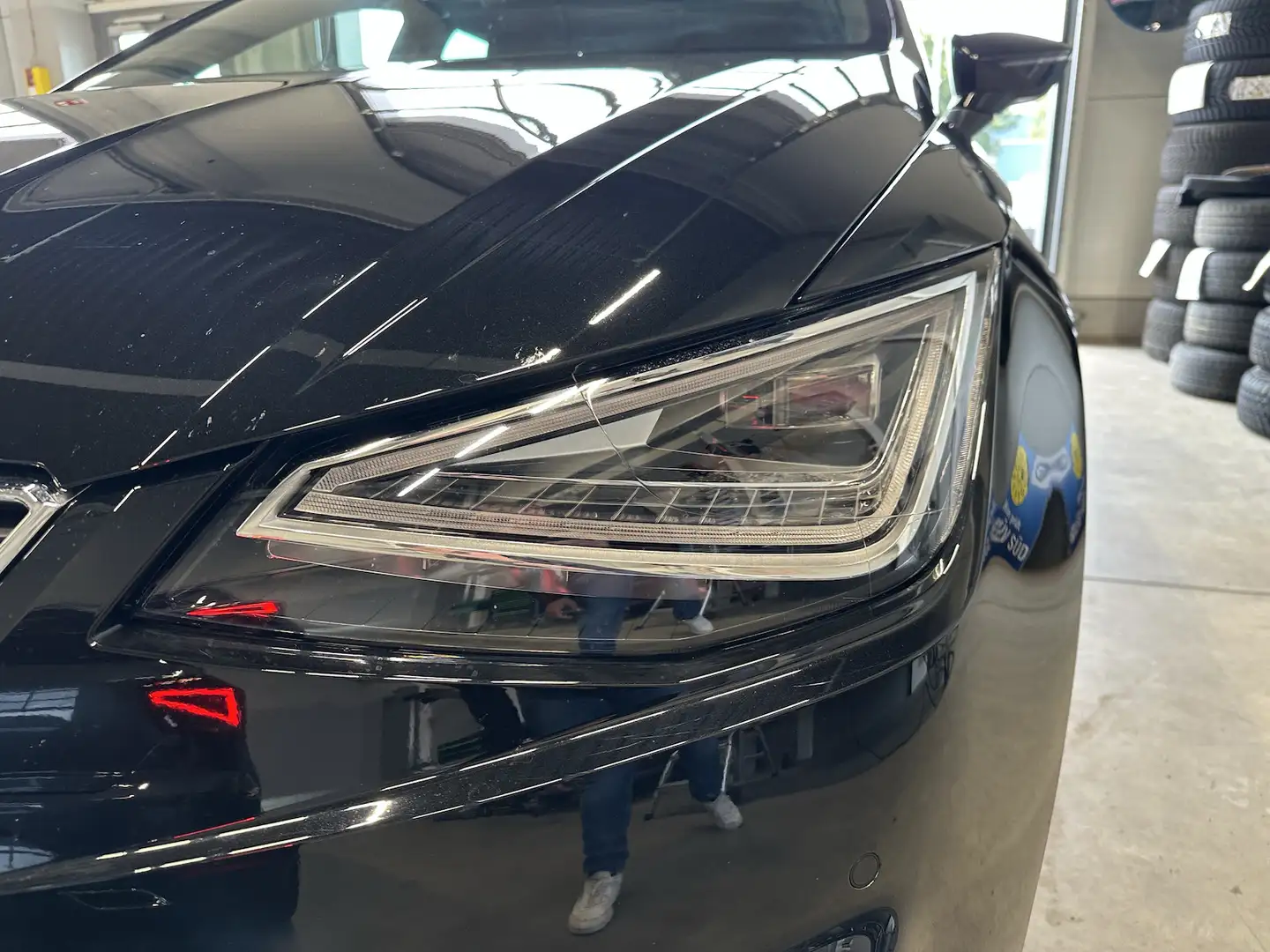 SEAT Ibiza 1.5TSI DSG FR Pano Kamera 18´´ Alcantara Schwarz - 2