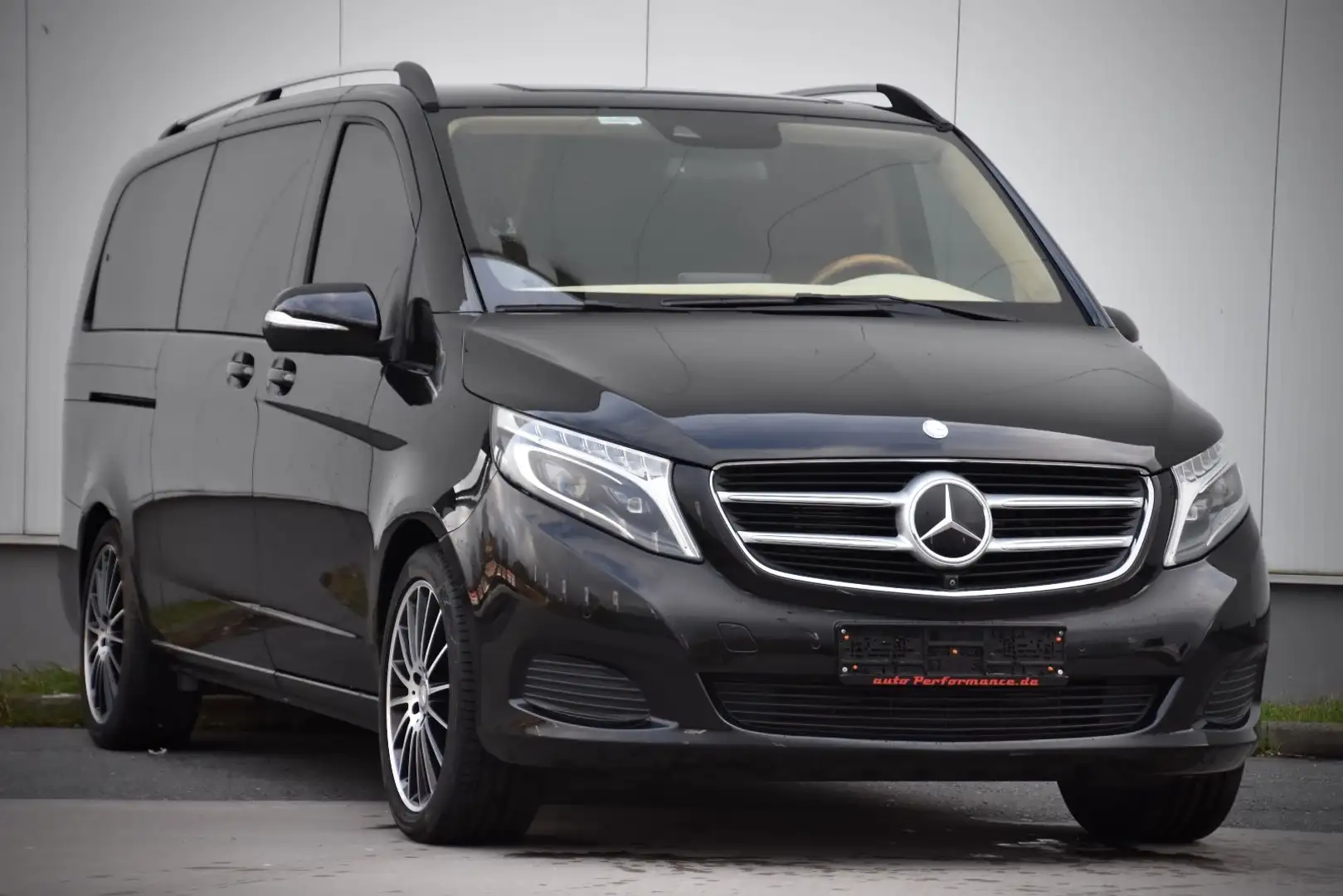 Mercedes-Benz V 250 d XL EXTRALANG VIP BUSINESS Noir - 1
