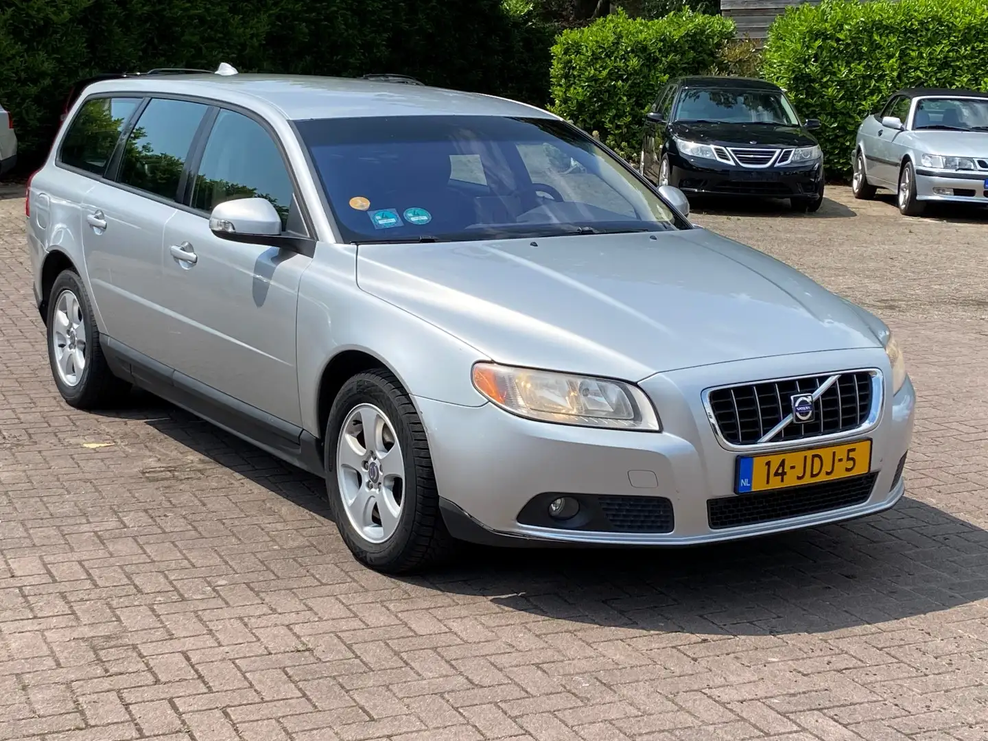 Volvo V70 2.0D Limited Edition Leer/Navi/PDC/Tr.haak APK t/m Gris - 2