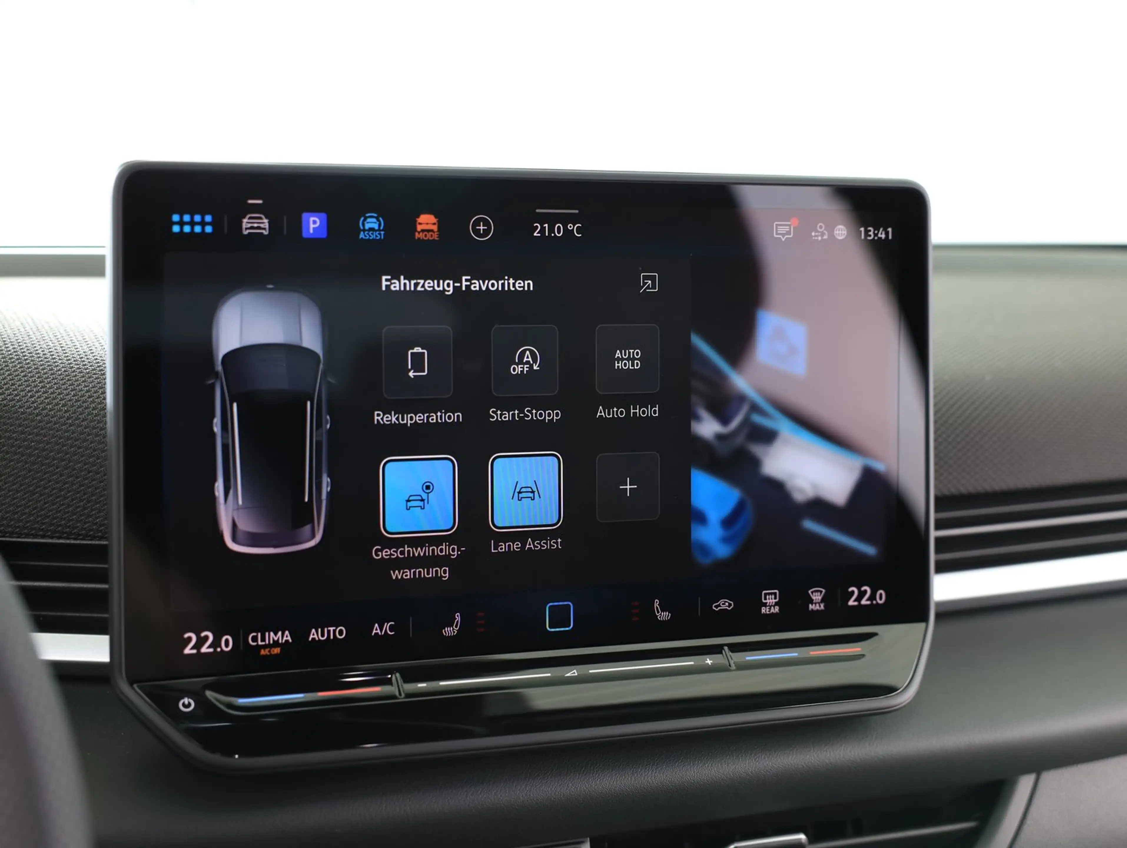 Volkswagen T-Roc R-Line eTSI DSG — photo 15