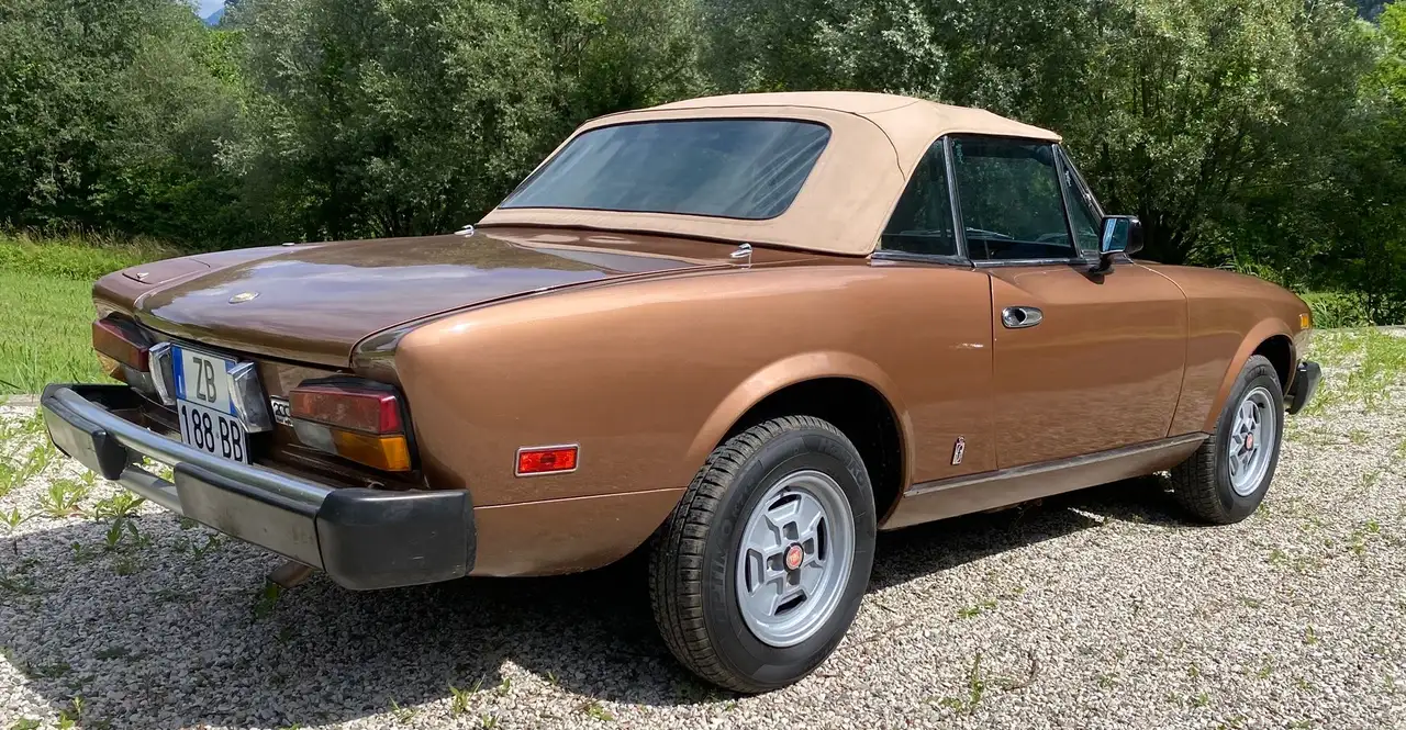 Fiat 124 Spider, foto 3