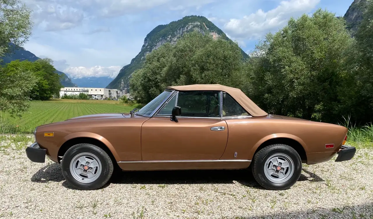 Fiat 124 Spider, foto 4