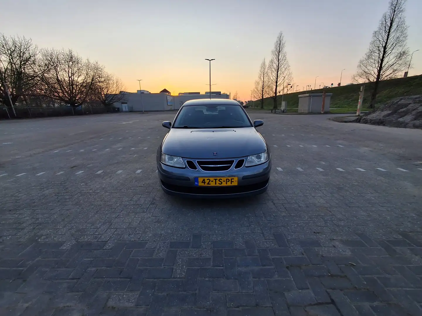 Saab 9-3 9-3 1.8 Linear Grijs - 2