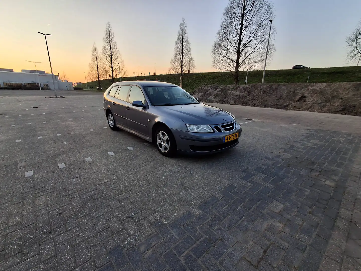 Saab 9-3 9-3 1.8 Linear Grijs - 1