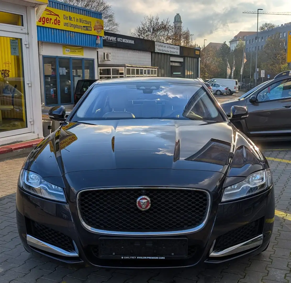 Jaguar XF 3.0d Portfolio*360°HUD*PANO*Virtual*Beige*DAB Negru - 2