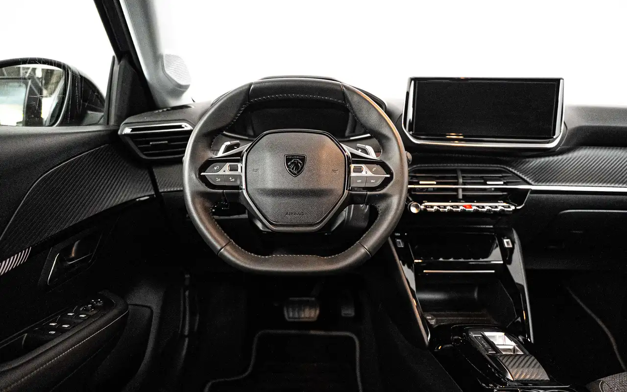 Peugeot 208 1.2 Turbo Allure 11