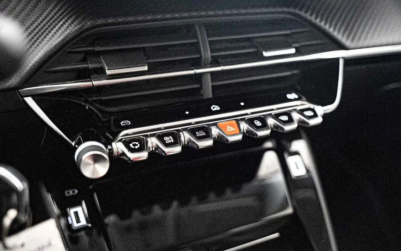 Peugeot 208 1.2 Turbo Allure 19